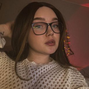 Model - Eva_Wonderland feet