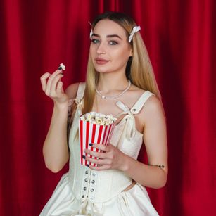 Model - MilanaKeat bobs