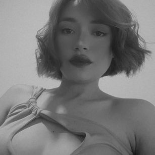 Model - zoemaddison fastresponse