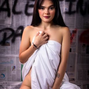 Model - ZaraClark ass