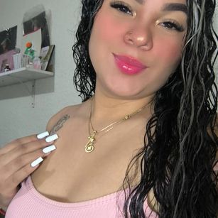 Model - Eva Love bigtits