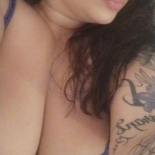 Model - Mrs Jinx Bigboobs