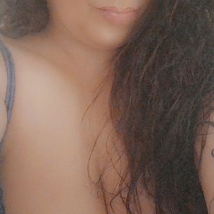 Model - Mrs Jinx Bigboobs