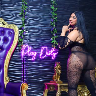 Model - Holly Darbie nolimits