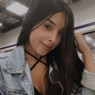 Model - AmberDux charming