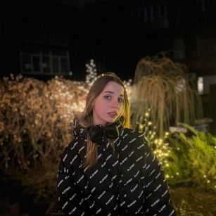 Model - Springglow femdom