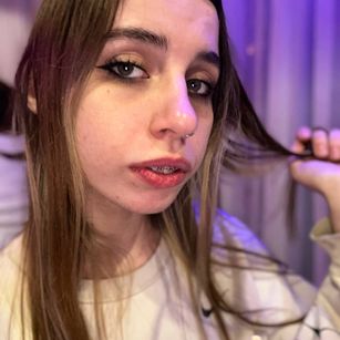 Model - Springglow feet