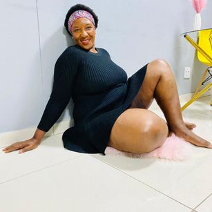 Model - Sexynaomi pussyplay