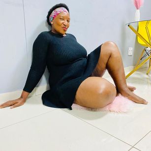 Model - Sexynaomi bigboobs