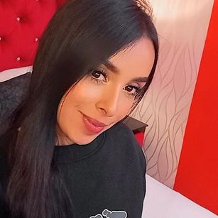 Model - AmberDux charming