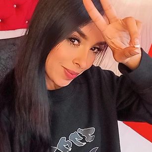 Model - AmberDux deepthroat