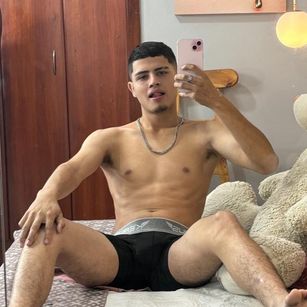 Model - boyfuck dick