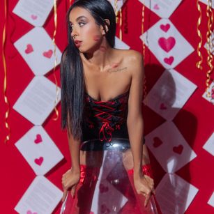 Model - AmberDux taboo