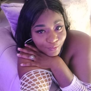 Model - Lyn Love toys