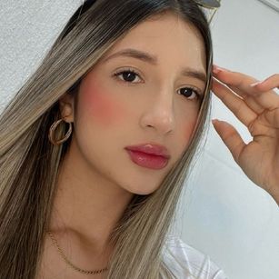 Model - EmilyFenton joi