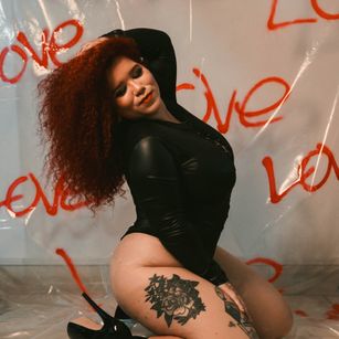 Model - Alanna Hank deepthroat