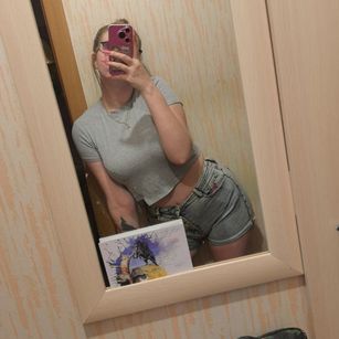 Model - Angella Wall new