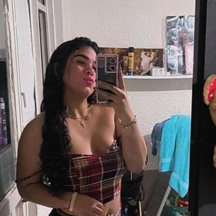 Model - Eva Love feet