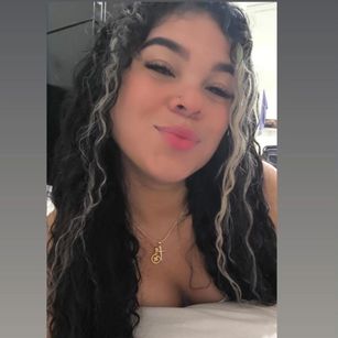 Model - Eva Love joi