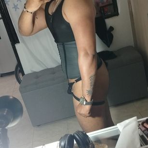 Model - Theroc King bigcock