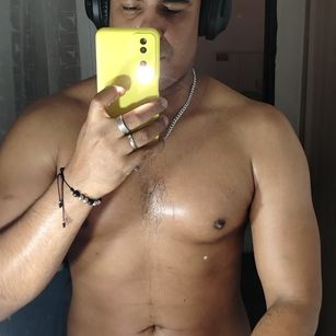 Model - Theroc King cum