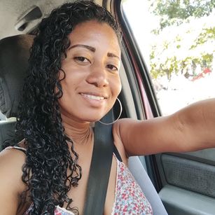 Model - LorenzaDuraznos latina