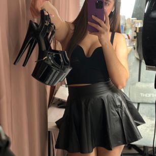 Model - Elen footfetish