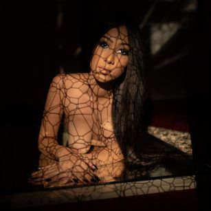 Model - LexyeDoll dancing