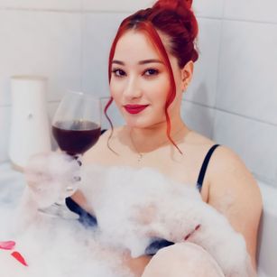 Model - Carolaine94 tits