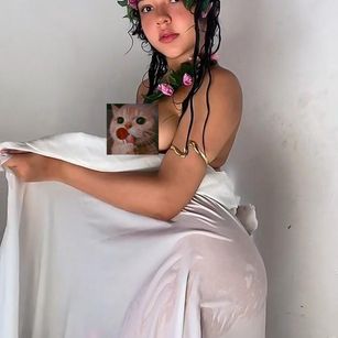 Model - karina03 peluda