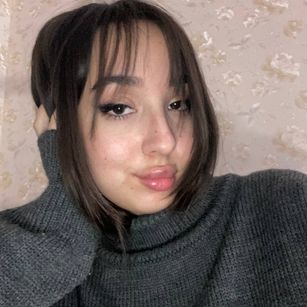 Model - EvaMooncler lingerie