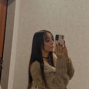 Model - EvaMooncler bigass