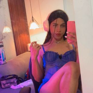 Model - Danni Grovers new