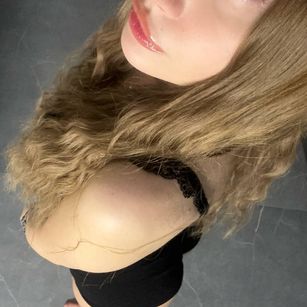 Model - Sandy_Phoenix dirtytalk