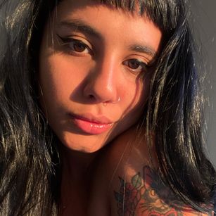 Model - Moli Myers feet