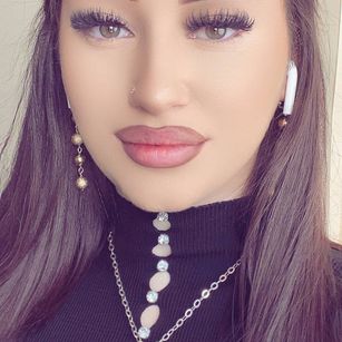 Model - Anya naughty