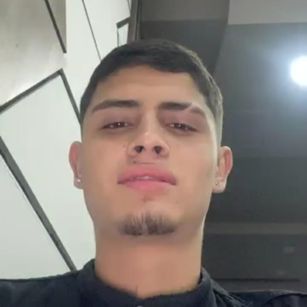 Model - boyfuck dick