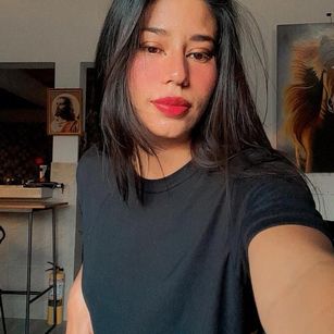 Model - lissa petite 18