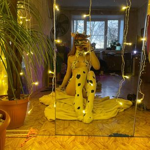 Model - Molly humiliation