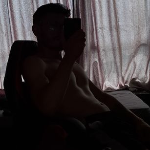 Model - Joss M. Bottom