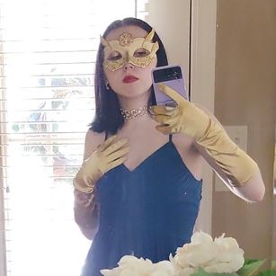 Model - Holly pretty