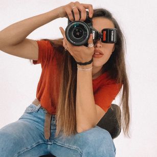 Model - LunaTalks instockings