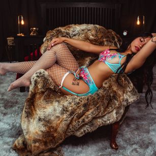 Model - Princess Lilah dildo