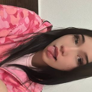 Model - rambledash feet