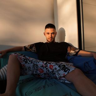 Model - BurningChadX feet