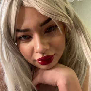 Model - Cartier bigass