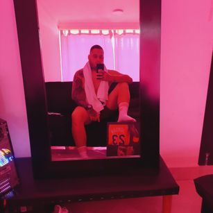 Model - SebasHill cum