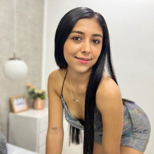 Model - KendalMoss shaved