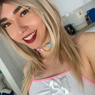Model - Sofi elf queen teen