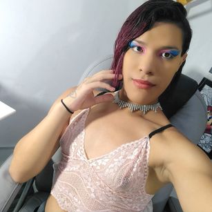 Model - Siury transgirl